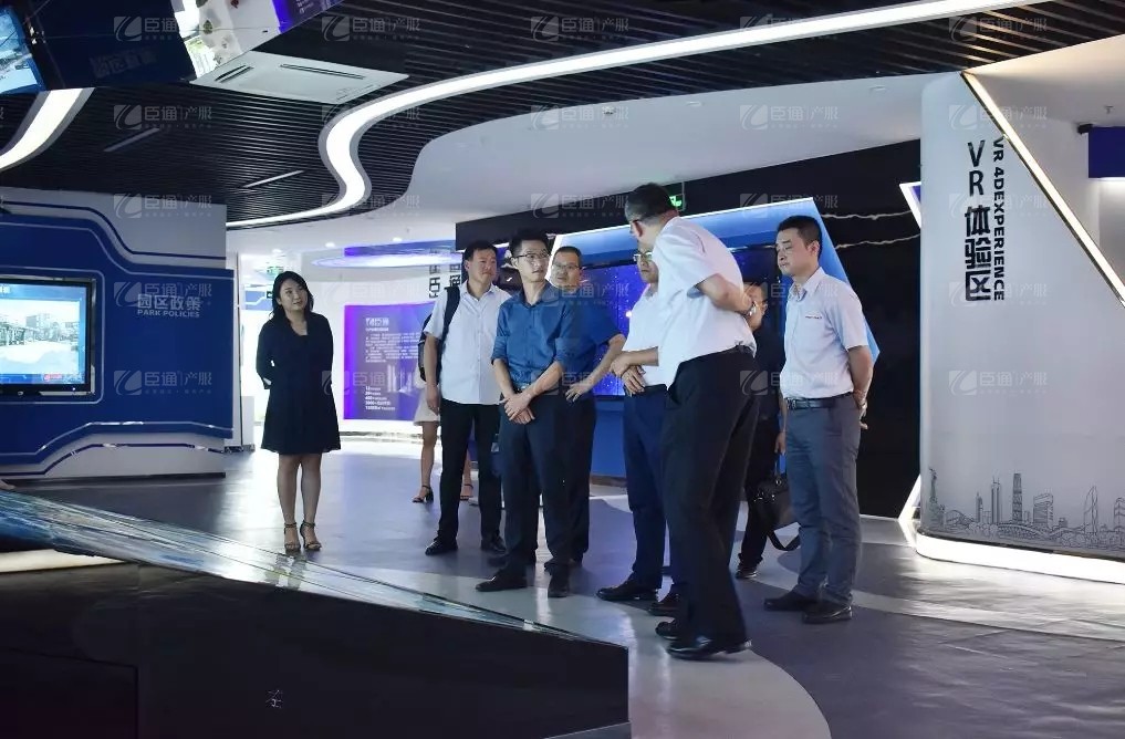 銅川市開發(fā)投資有限公司高層領導一行到訪臣通公司